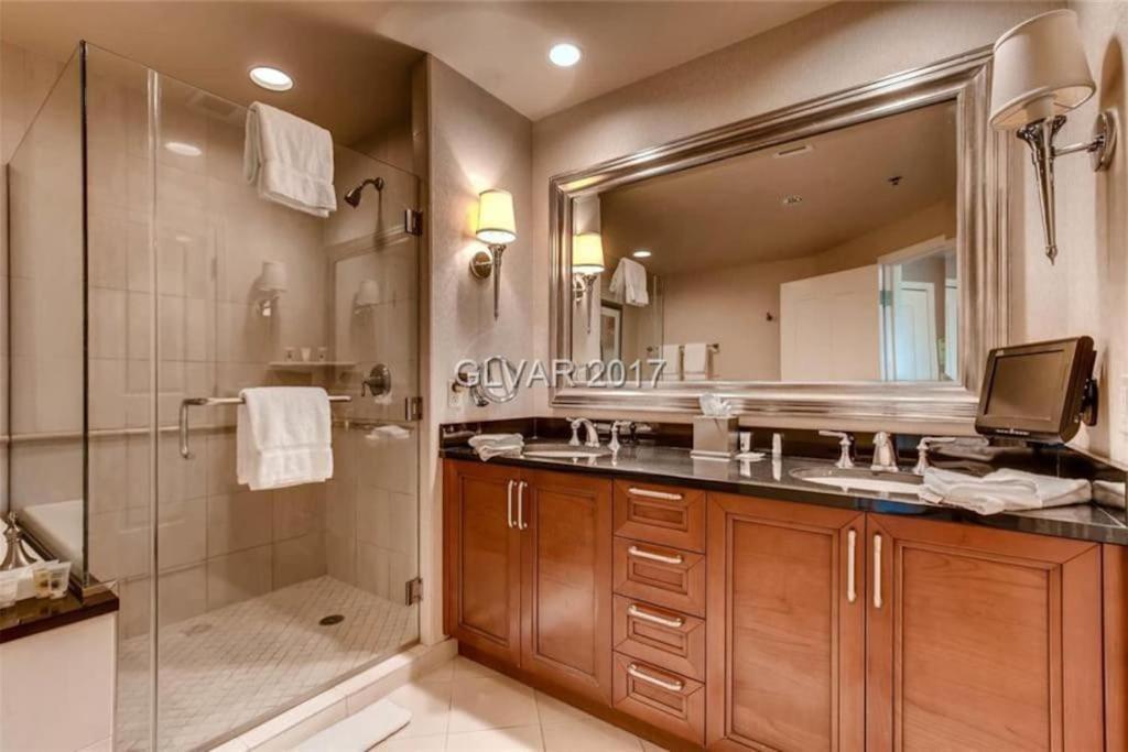 Mgm Signature Ph 30Th Floor Deluxe Studio Apartment Strip Facing With Balcony Las Vegas Bagian luar foto