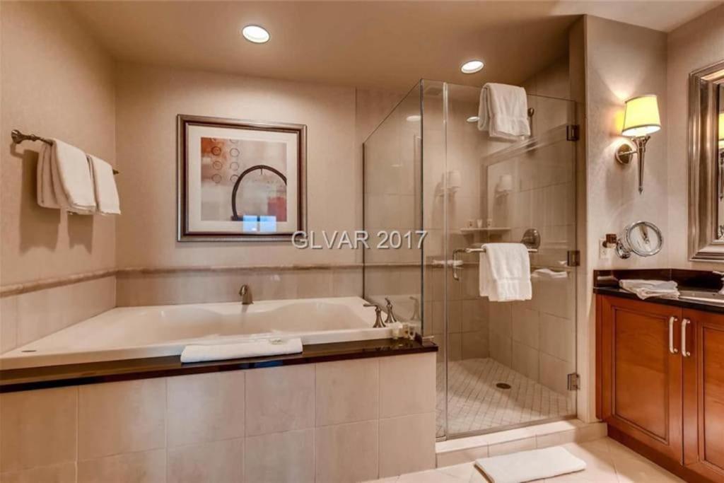 Mgm Signature Ph 30Th Floor Deluxe Studio Apartment Strip Facing With Balcony Las Vegas Bagian luar foto